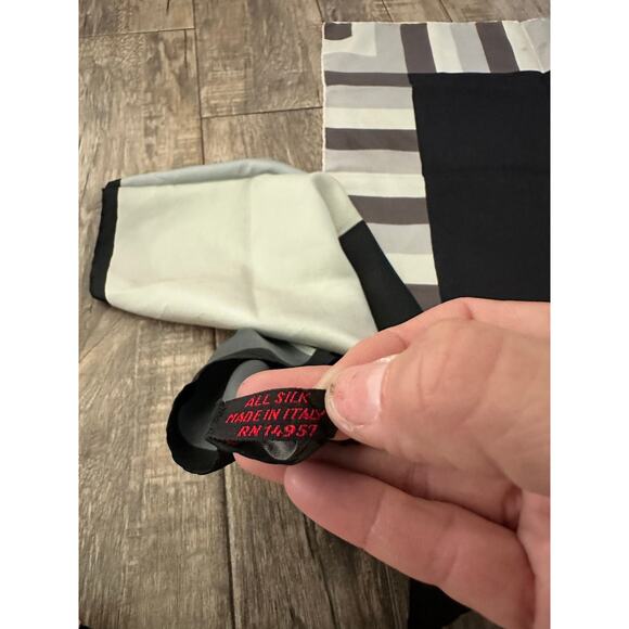 Vintage Men's Black White 100% Silk Pocket Square Handkerchief Pack of 2 - Picture 3 of 4